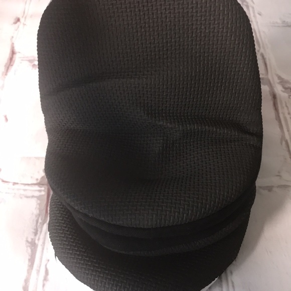 Disney Mickey Mouse 2 Pack Oversized Mini Oven Mitts - Picture 3 of 4